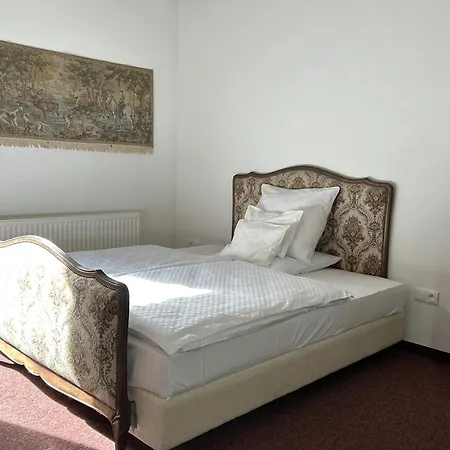 Guest house Lesni Mlyn Depandance 3*